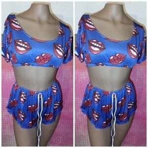 Two Piece Lounge Printed Stretchy Women's Shorts and Crop Top Set Size Medium